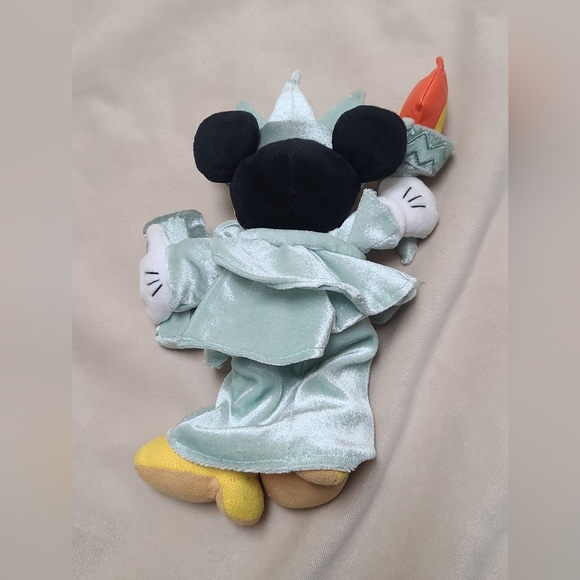 Plush Statue of Liberty Plush, Minnie Mouse, Nyc - Picture 5 of 8